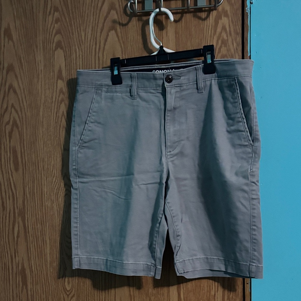 Sonoma Light Gray Men's Flat Front Shorts